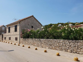 Apartments with WiFi Sutivan, Brac - 17825